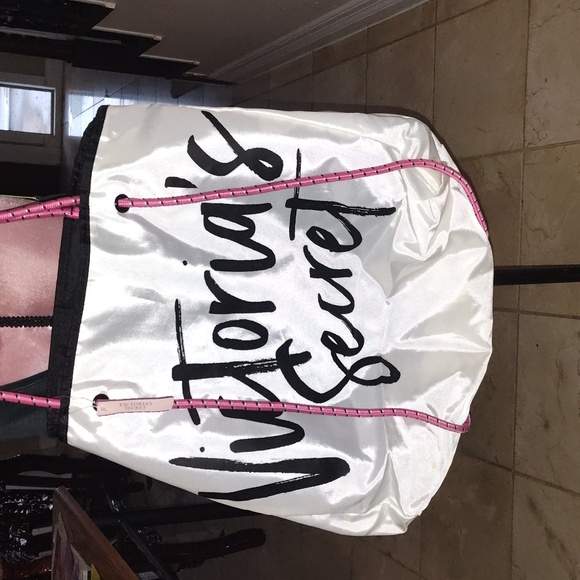 Handbag - Picture 4 of 5